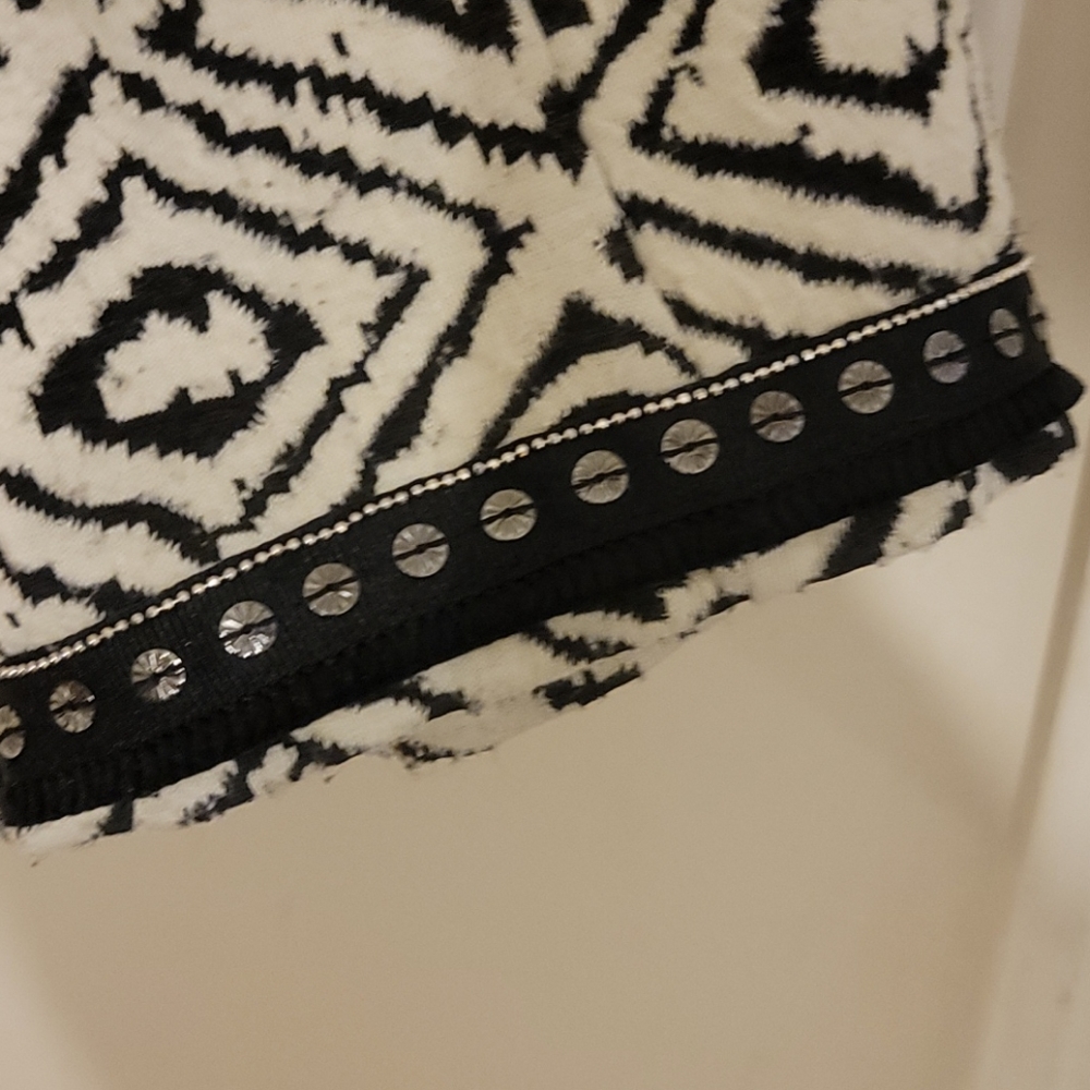 Bonita Black and White Patterned Jacket - 44 - Picture 3 of 9